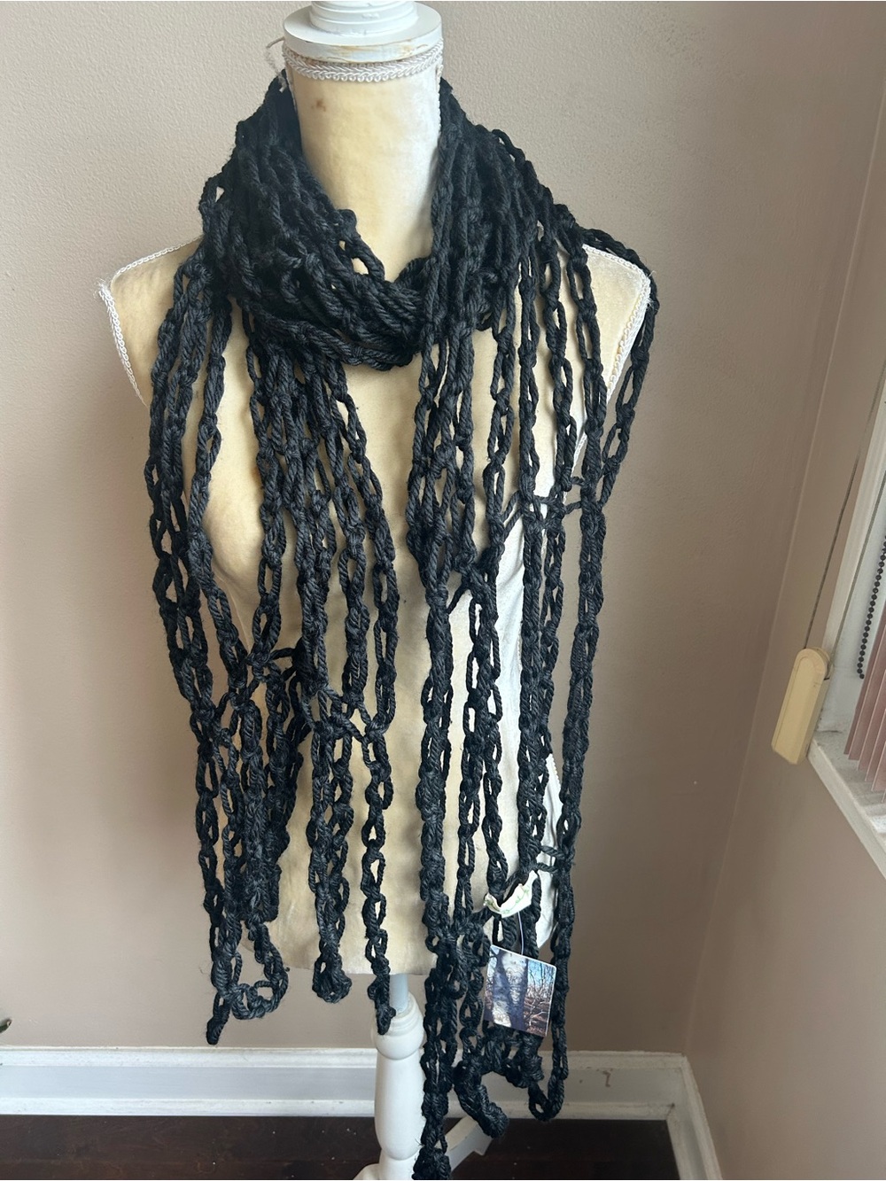 Bakers New Women’s Crochet Knit Scarf Black 5001